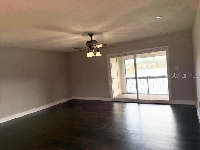 For Sale: $218,000 (2 beds, 2 baths, 1029 Square Feet)