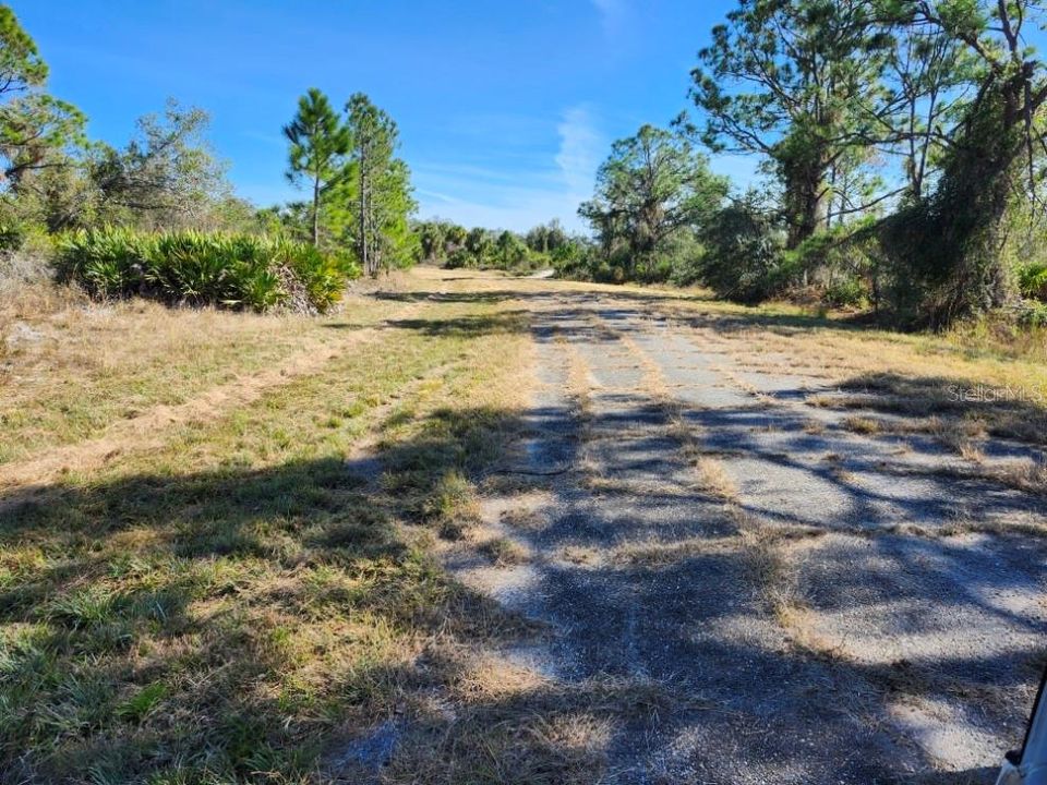 На продажу: $17,000 (0.23 acres)