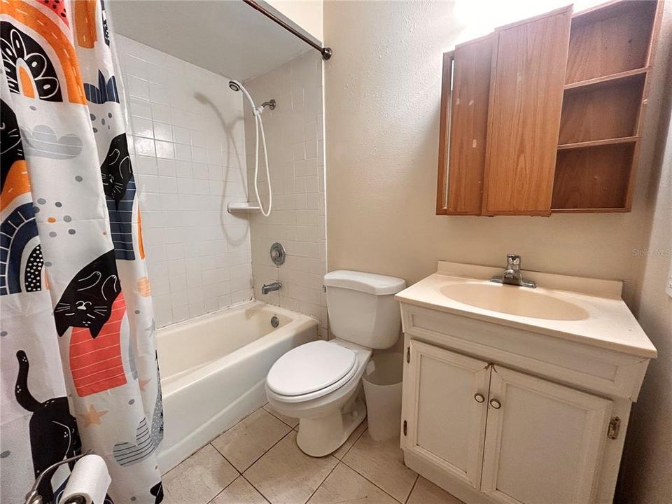 For Sale: $175,000 (2 beds, 1 baths, 1088 Square Feet)