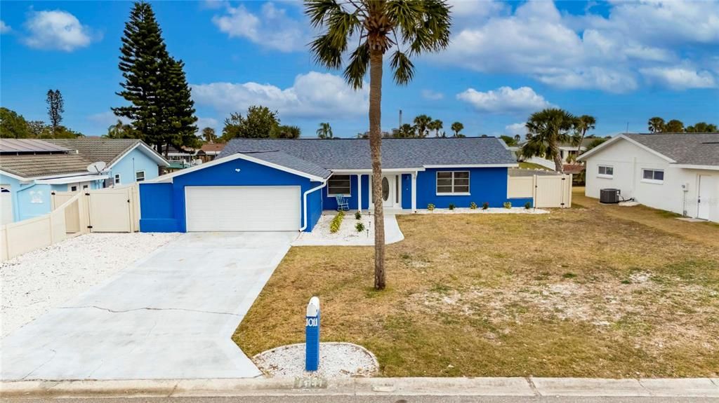 For Sale: $749,000 (3 beds, 2 baths, 1590 Square Feet)