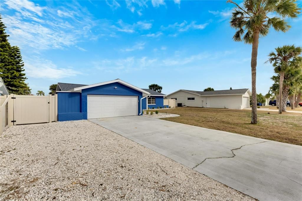 For Sale: $749,000 (3 beds, 2 baths, 1590 Square Feet)