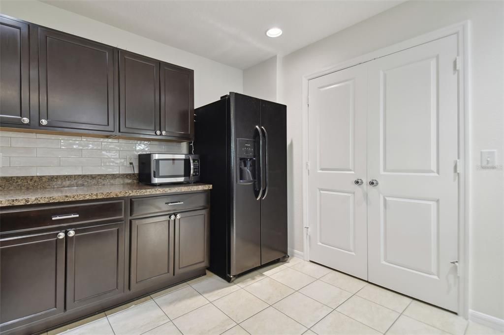 For Sale: $299,000 (3 beds, 2 baths, 1580 Square Feet)