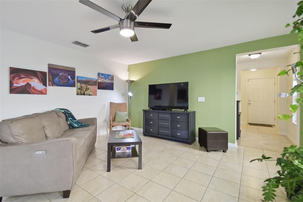 For Sale: $299,000 (3 beds, 2 baths, 1580 Square Feet)