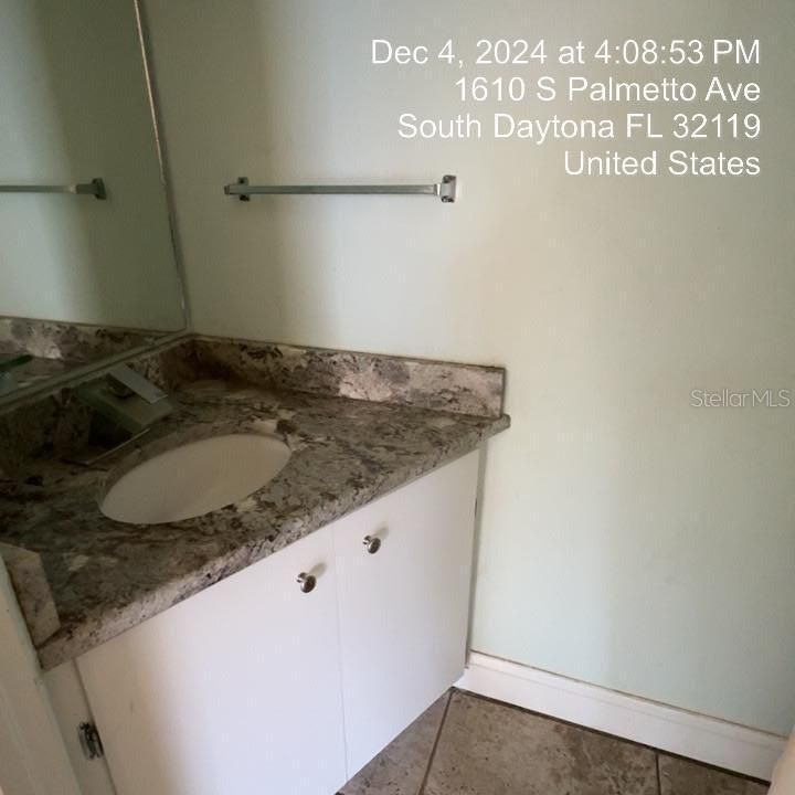 For Sale: $131,000 (2 beds, 1 baths, 960 Square Feet)