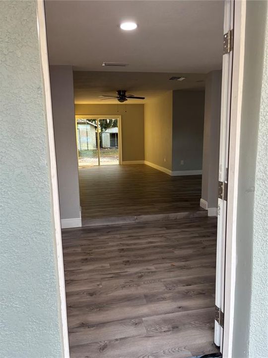 Foyer with view of L/R & D/R