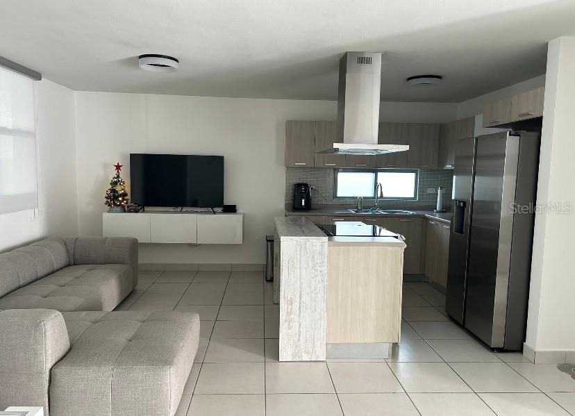 Recently Rented: $2,500 (4 beds, 2 baths, 1633 Square Feet)