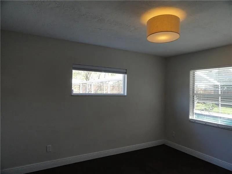 For Rent: $2,750 (3 beds, 2 baths, 1727 Square Feet)