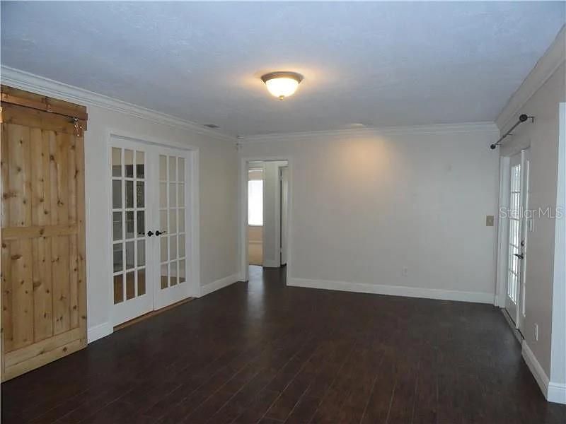 For Rent: $2,750 (3 beds, 2 baths, 1727 Square Feet)