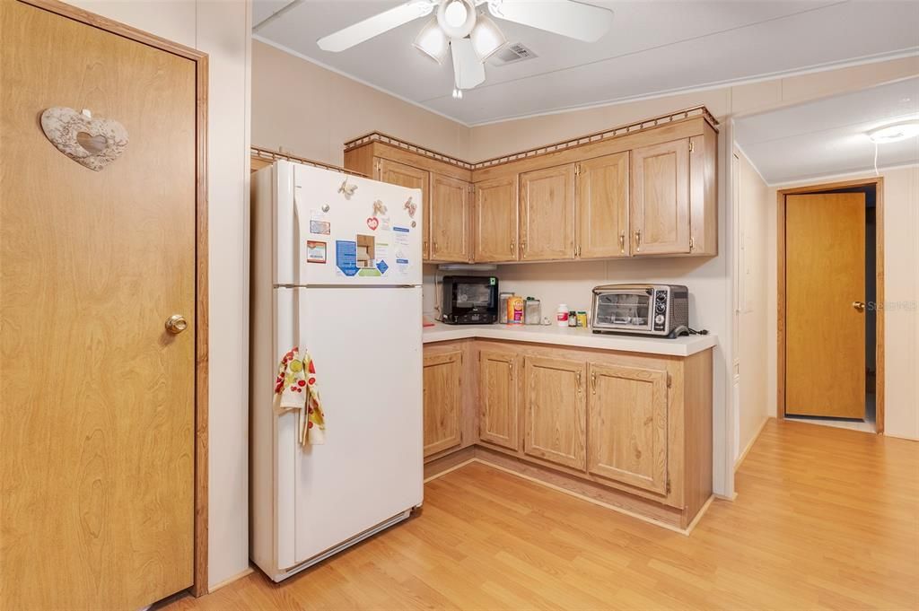 For Sale: $167,000 (2 beds, 2 baths, 1152 Square Feet)