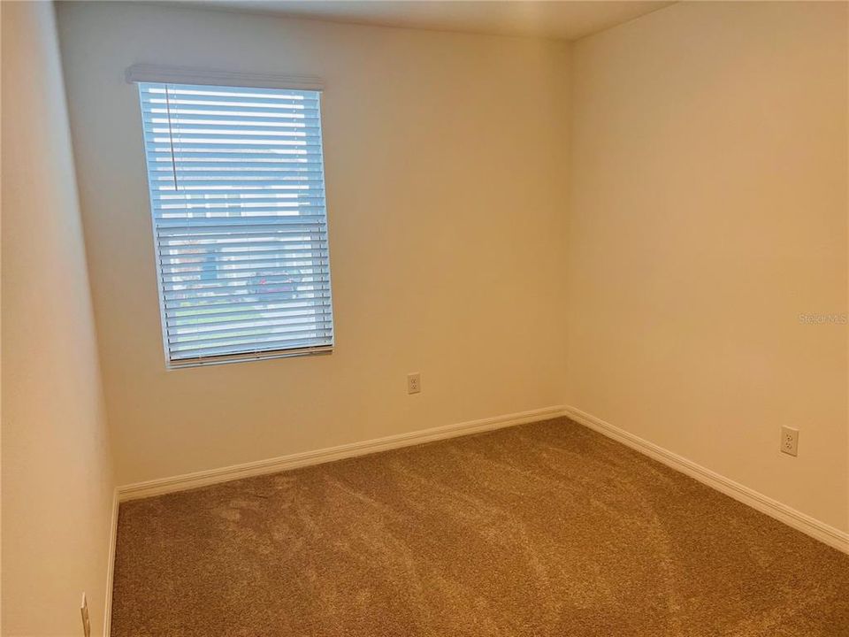 For Rent: $2,000 (3 beds, 2 baths, 1373 Square Feet)