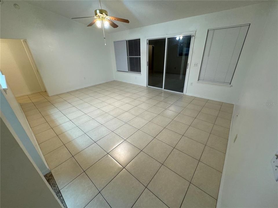 For Sale: $304,000 (3 beds, 2 baths, 1601 Square Feet)