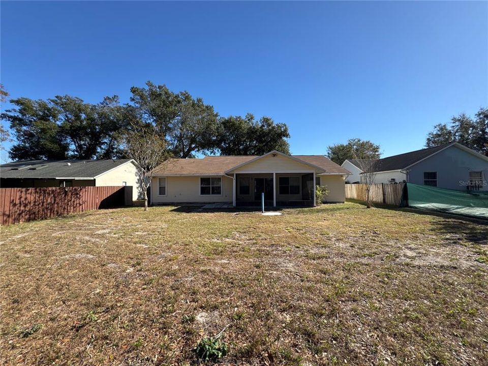 For Sale: $304,000 (3 beds, 2 baths, 1601 Square Feet)