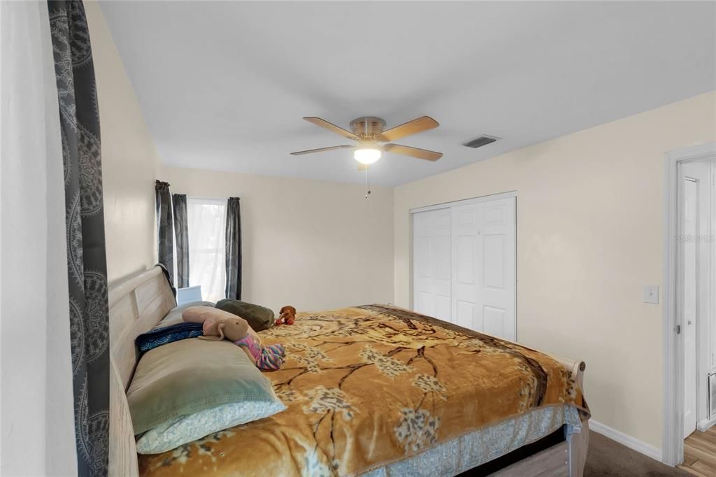 For Sale: $290,000 (3 beds, 2 baths, 1372 Square Feet)