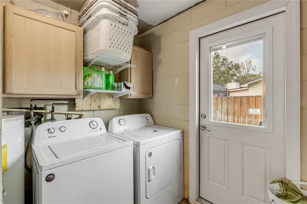 For Sale: $365,000 (3 beds, 1 baths, 1269 Square Feet)