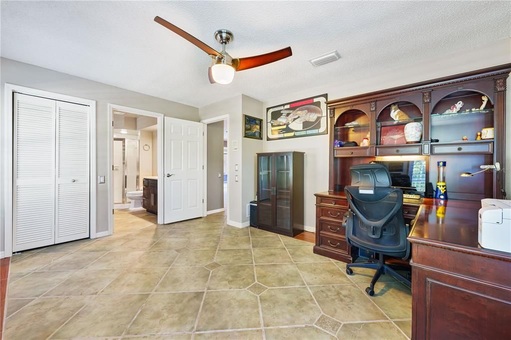 For Sale: $700,000 (4 beds, 3 baths, 2866 Square Feet)