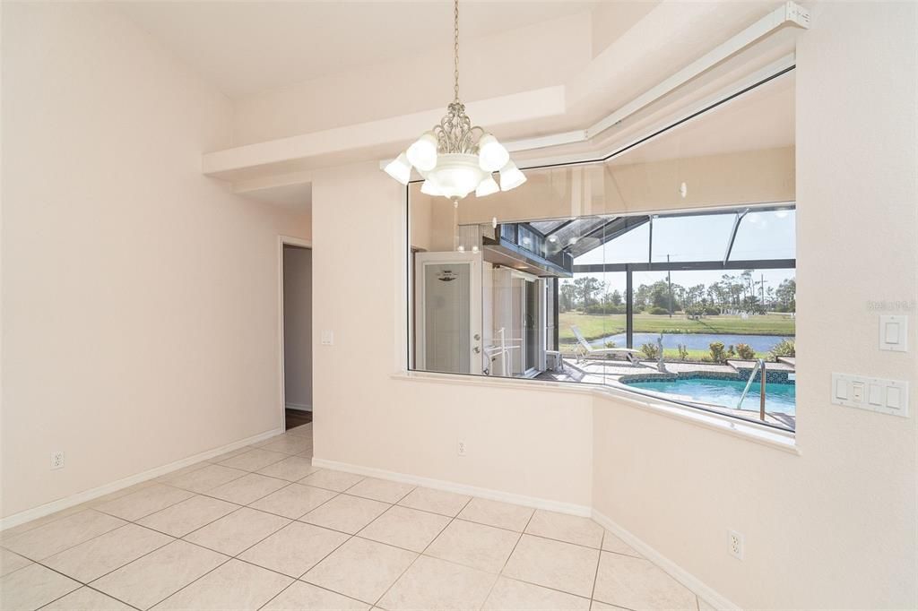 breakfast nook facing lanai