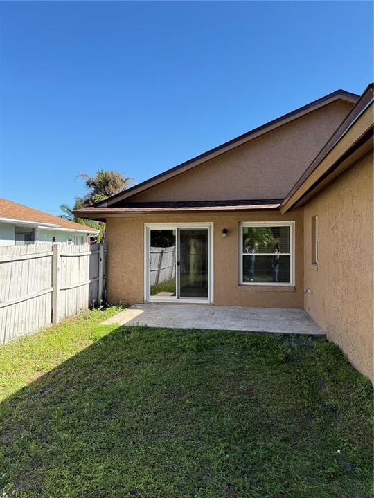 For Rent: $2,400 (3 beds, 2 baths, 1123 Square Feet)