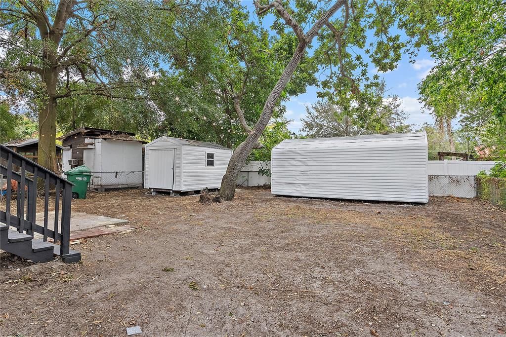 For Sale: $329,900 (3 beds, 2 baths, 1104 Square Feet)