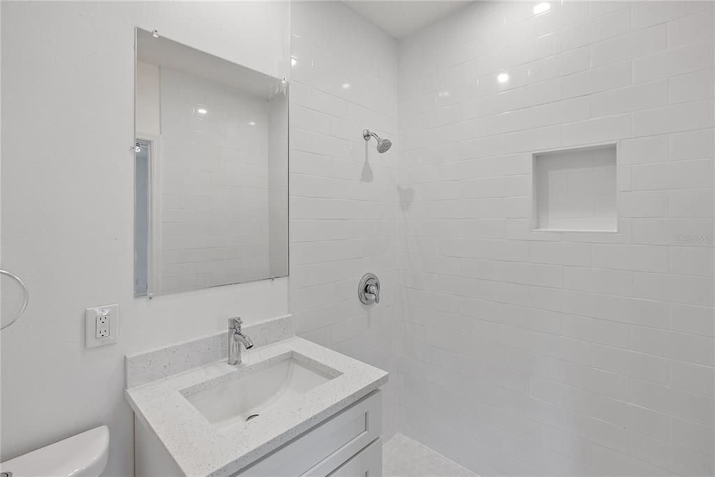 For Sale: $329,900 (3 beds, 2 baths, 1104 Square Feet)