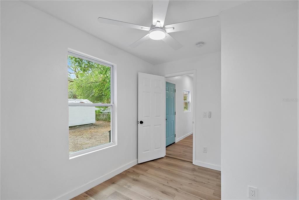 For Sale: $329,900 (3 beds, 2 baths, 1104 Square Feet)