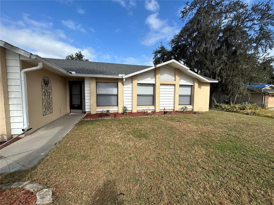 For Sale: $331,000 (3 beds, 2 baths, 1382 Square Feet)