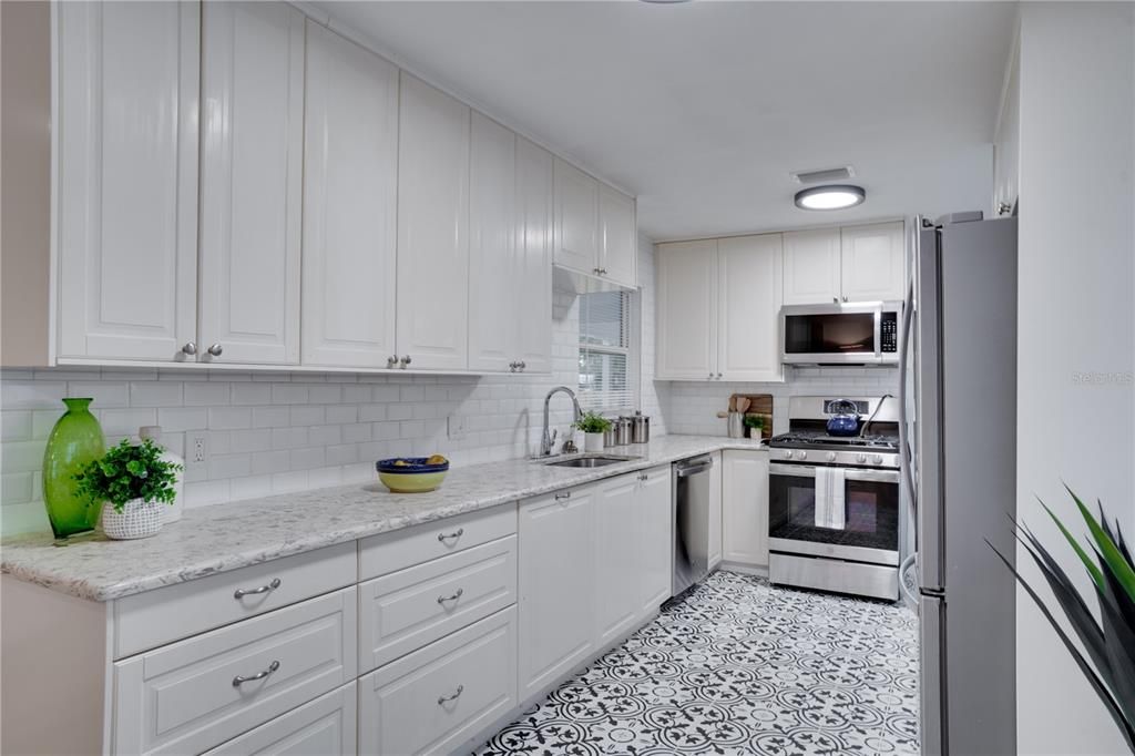 For Sale: $399,000 (3 beds, 2 baths, 1354 Square Feet)