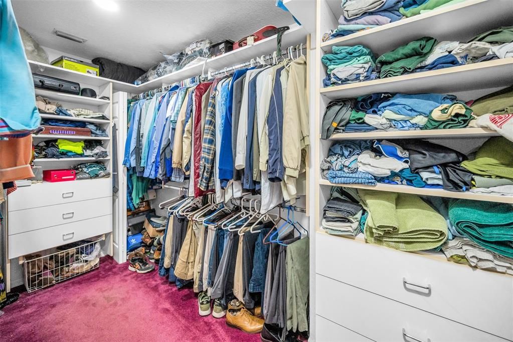 Walk-in Closet