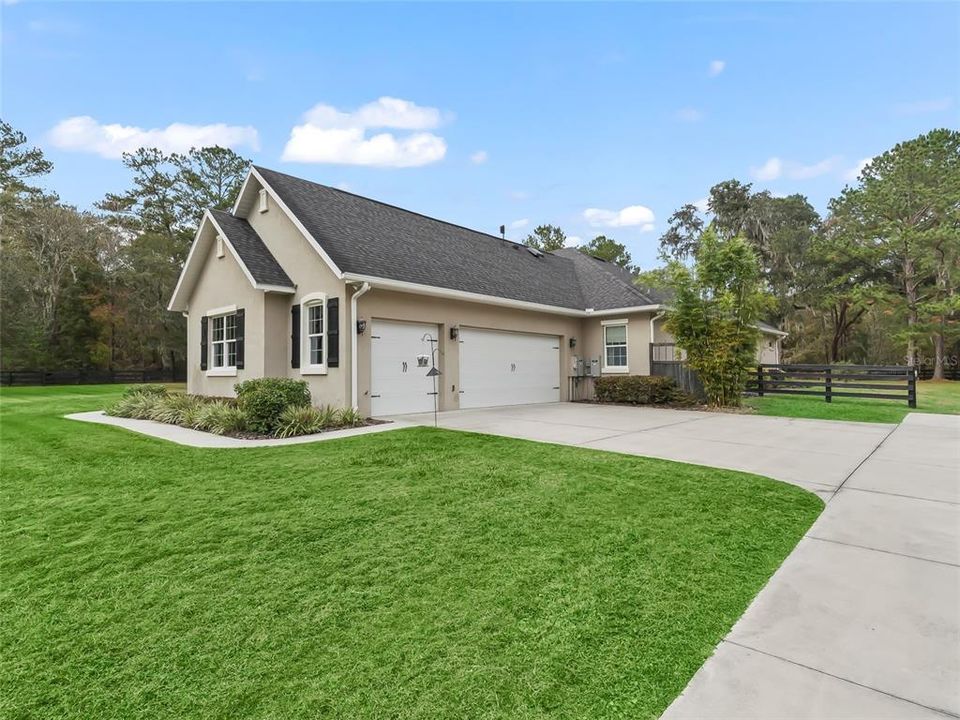 For Sale: $975,000 (3 beds, 3 baths, 3255 Square Feet)