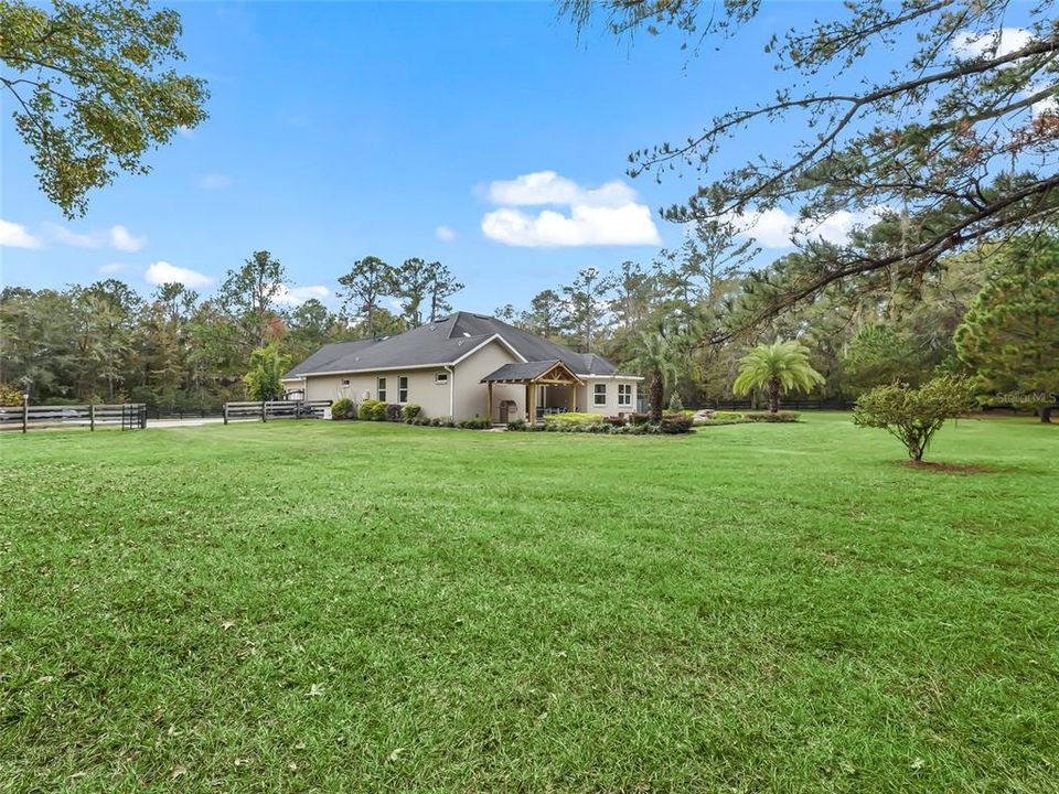 For Sale: $975,000 (3 beds, 3 baths, 3255 Square Feet)