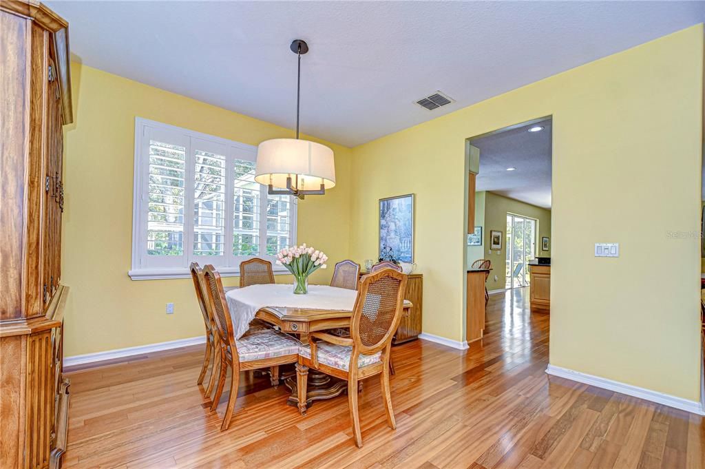 Dining room has plenty of room for the whole family!