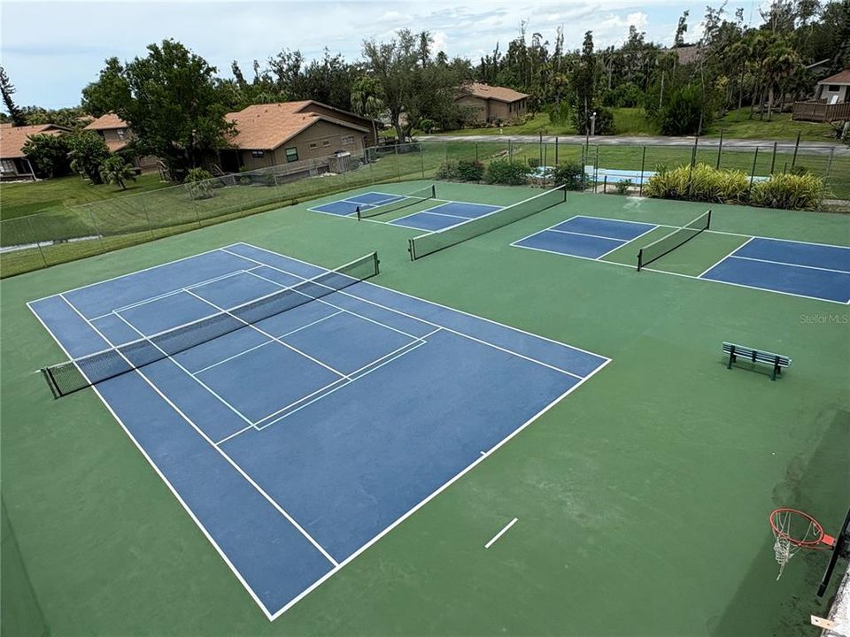 待售: $325,000 (2 贝兹, 2 浴室, 1558 平方英尺)