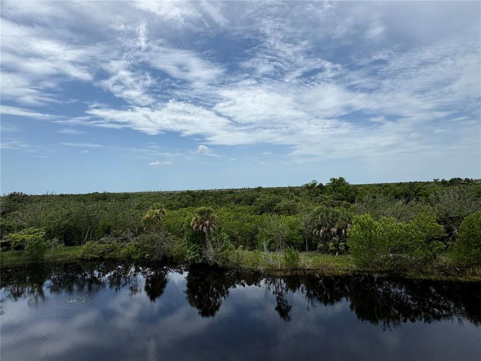 待售: $325,000 (2 贝兹, 2 浴室, 1558 平方英尺)