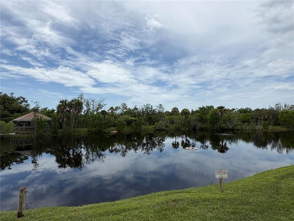 待售: $325,000 (2 贝兹, 2 浴室, 1558 平方英尺)