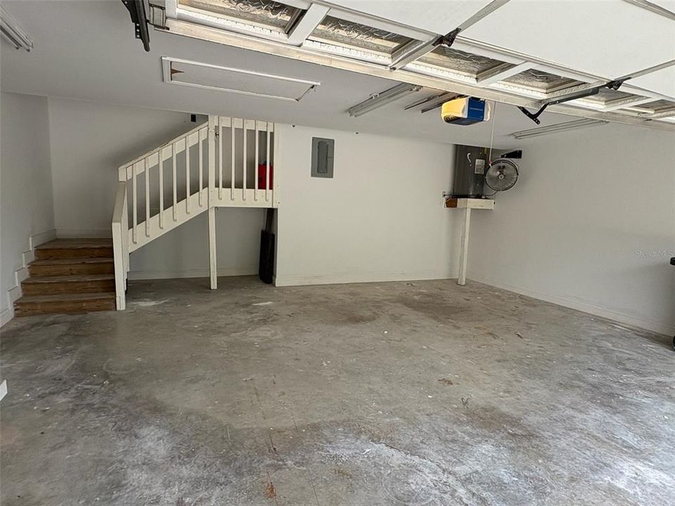 待售: $325,000 (2 贝兹, 2 浴室, 1558 平方英尺)