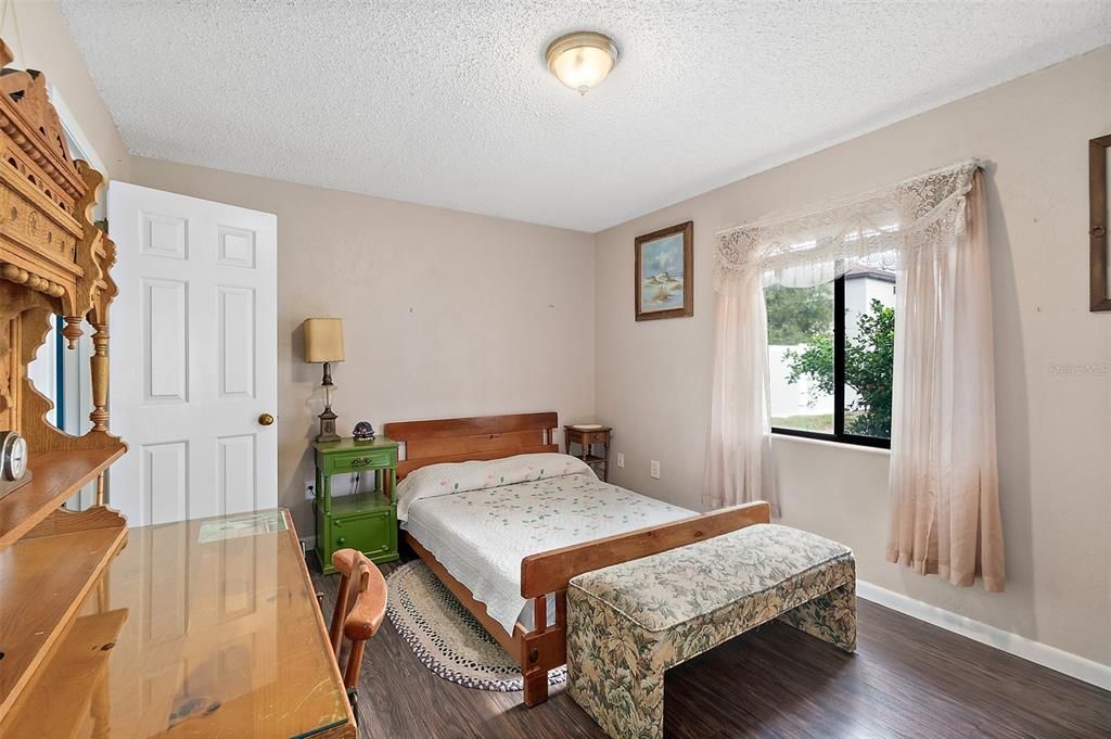 For Sale: $295,000 (2 beds, 2 baths, 1400 Square Feet)