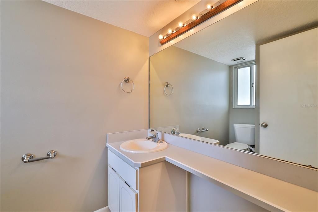 For Sale: $219,000 (2 beds, 2 baths, 1244 Square Feet)