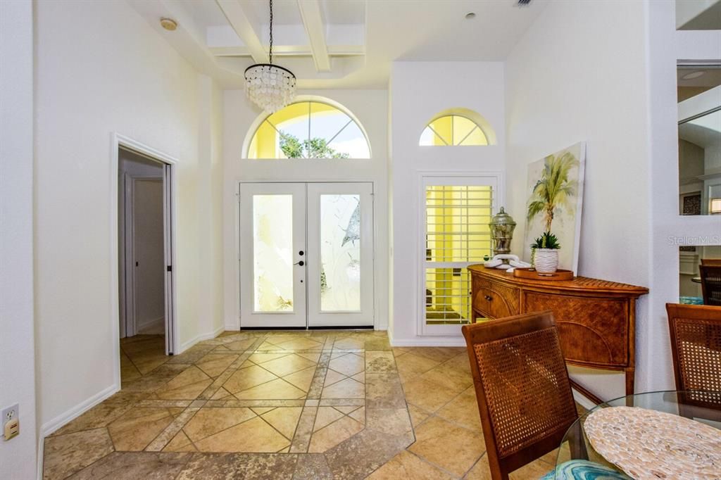 Dining room, foyer