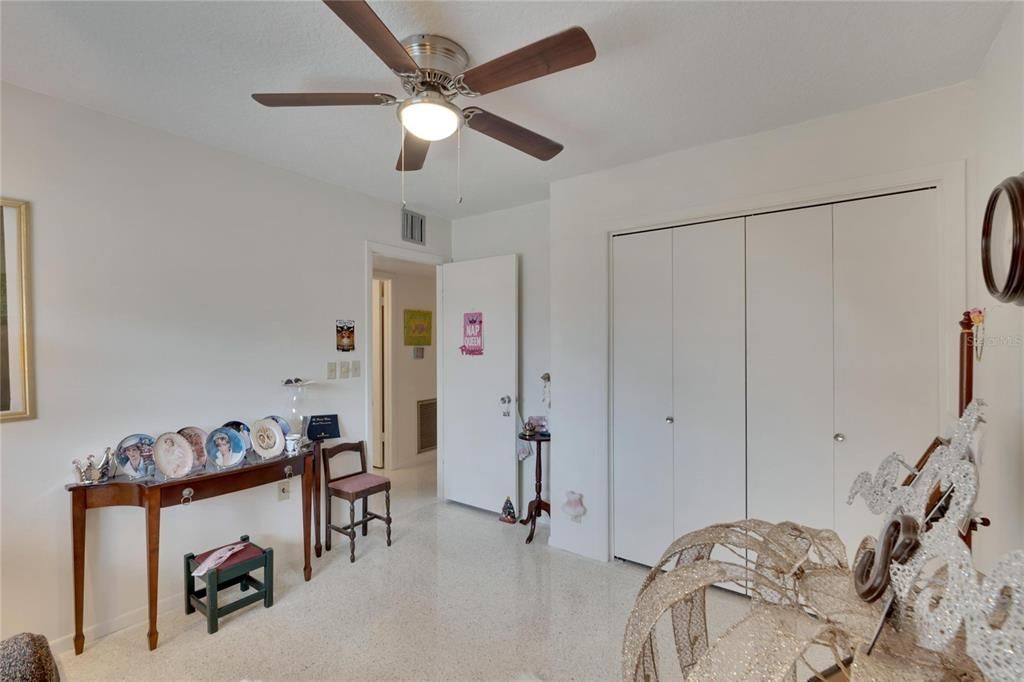 For Sale: $325,000 (3 beds, 2 baths, 2088 Square Feet)