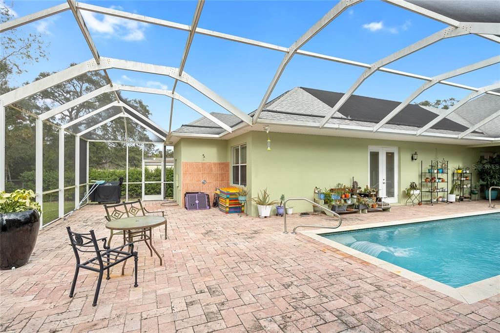 Lanai / Pool Area