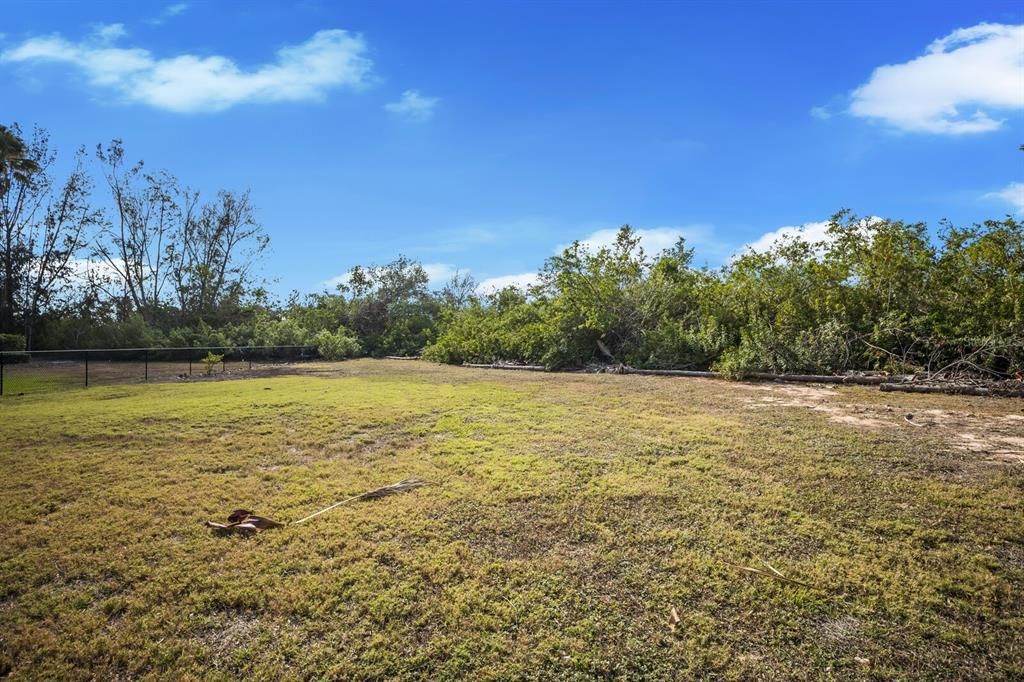 For Sale: $1,295,000 (5.01 acres)