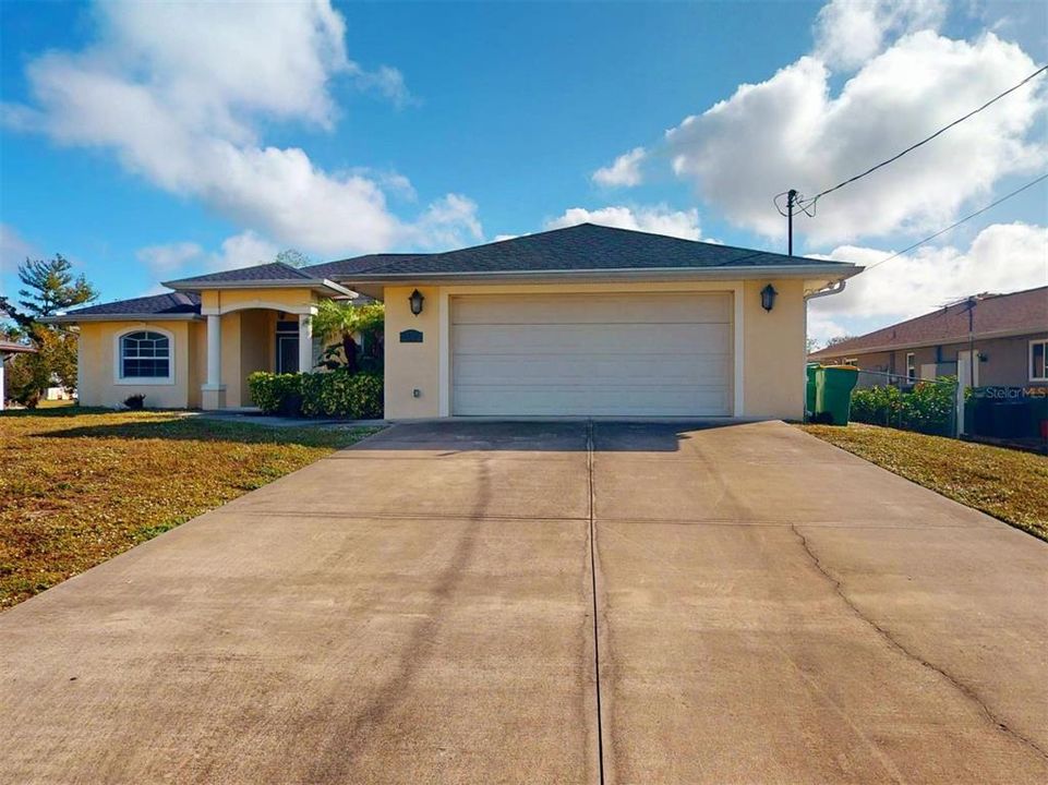 For Sale: $499,000 (3 beds, 2 baths, 2277 Square Feet)