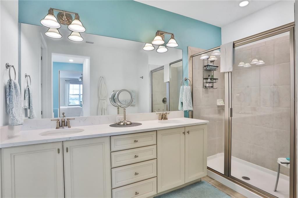 待售: $1,525,000 (8 贝兹, 8 浴室, 4335 平方英尺)