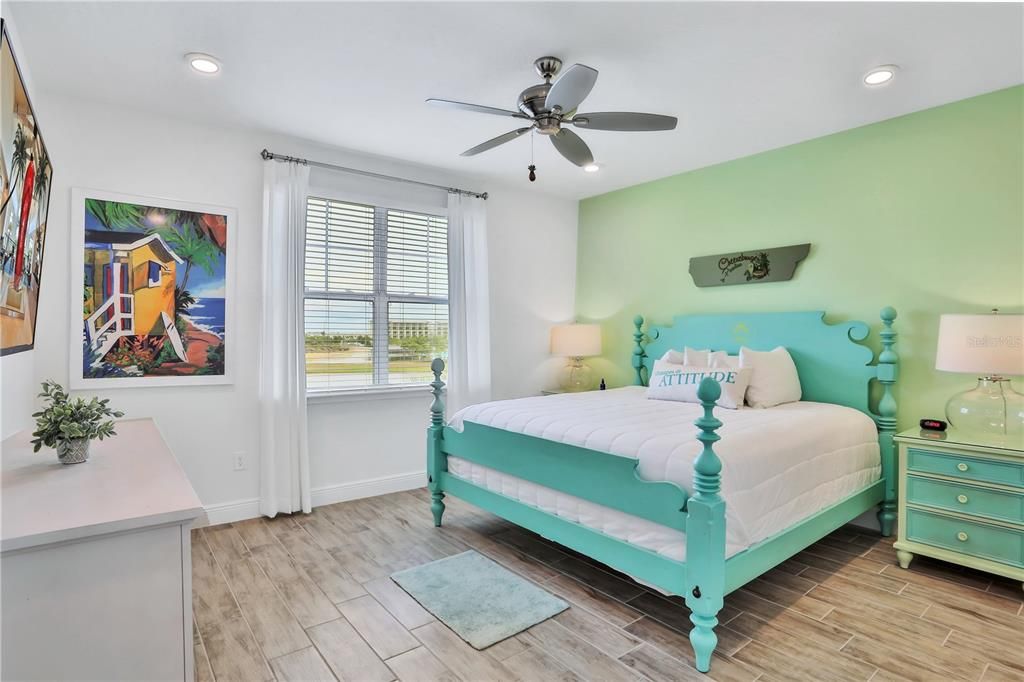 待售: $1,525,000 (8 贝兹, 8 浴室, 4335 平方英尺)