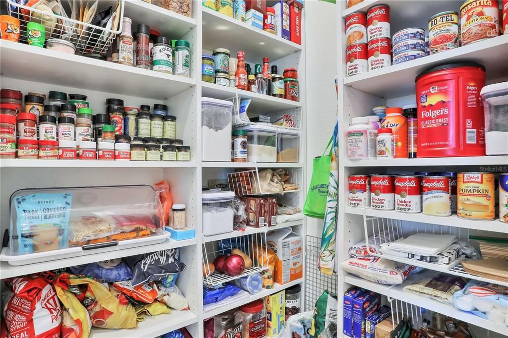 待售: $1,525,000 (8 贝兹, 8 浴室, 4335 平方英尺)