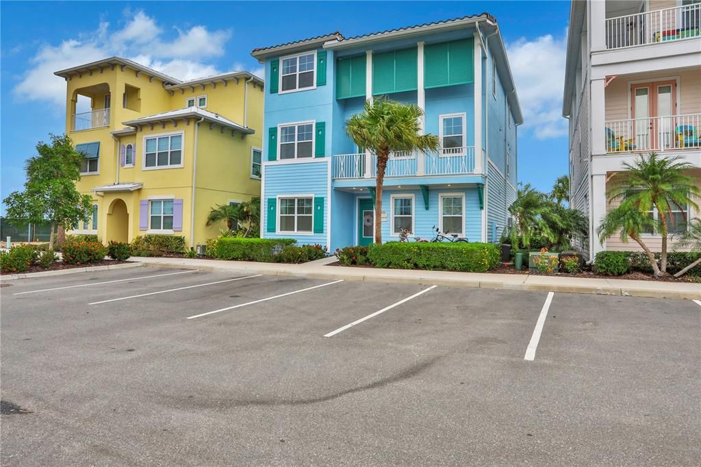 待售: $1,525,000 (8 贝兹, 8 浴室, 4335 平方英尺)