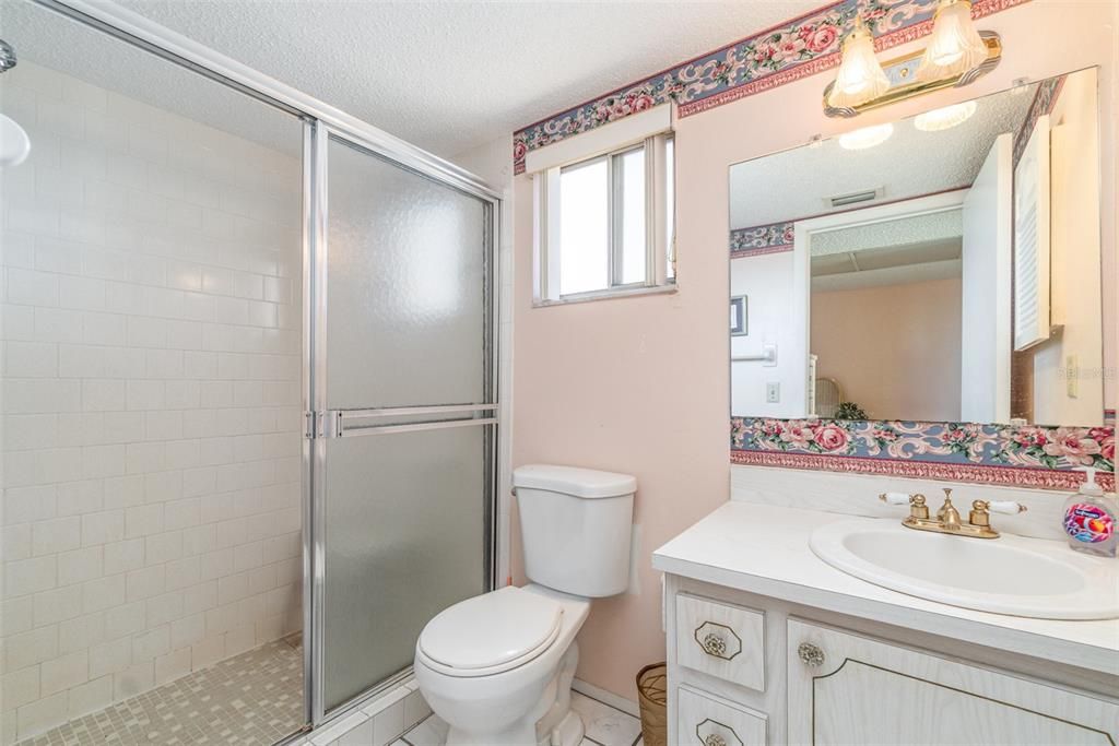 For Sale: $125,000 (2 beds, 2 baths, 1144 Square Feet)