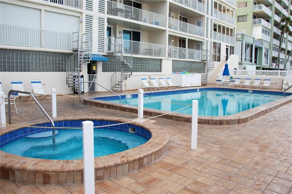 pool and spa amenity deck