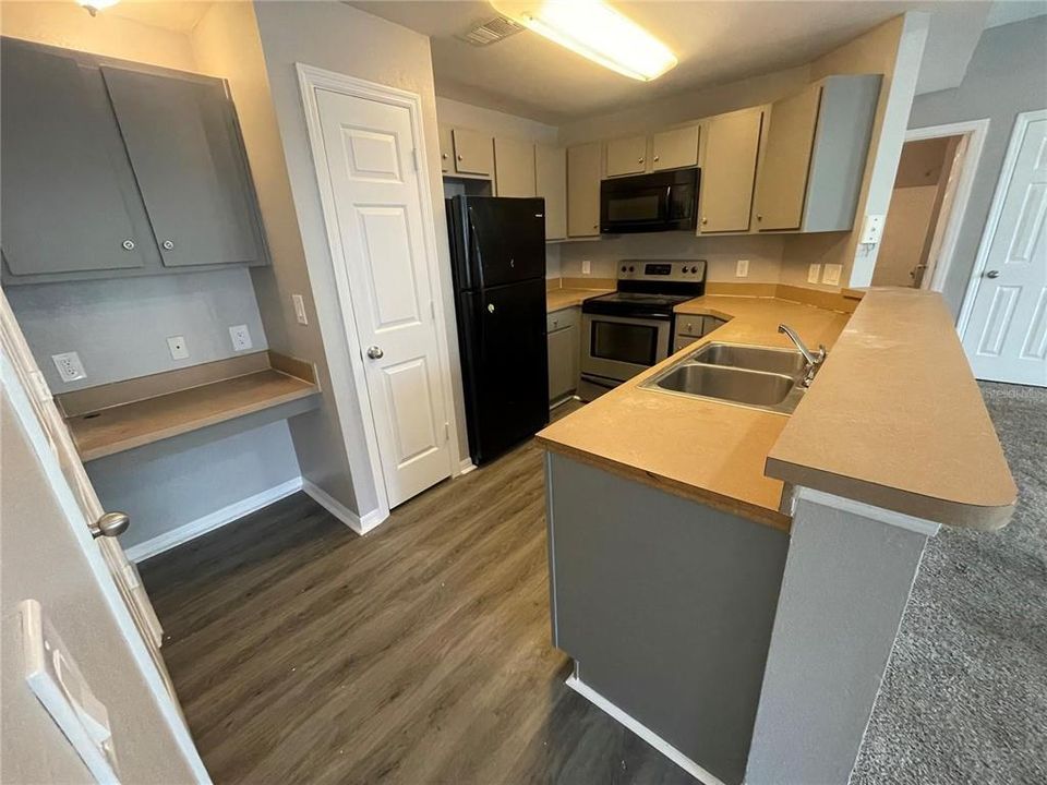 For Rent: $1,800 (2 beds, 2 baths, 1109 Square Feet)