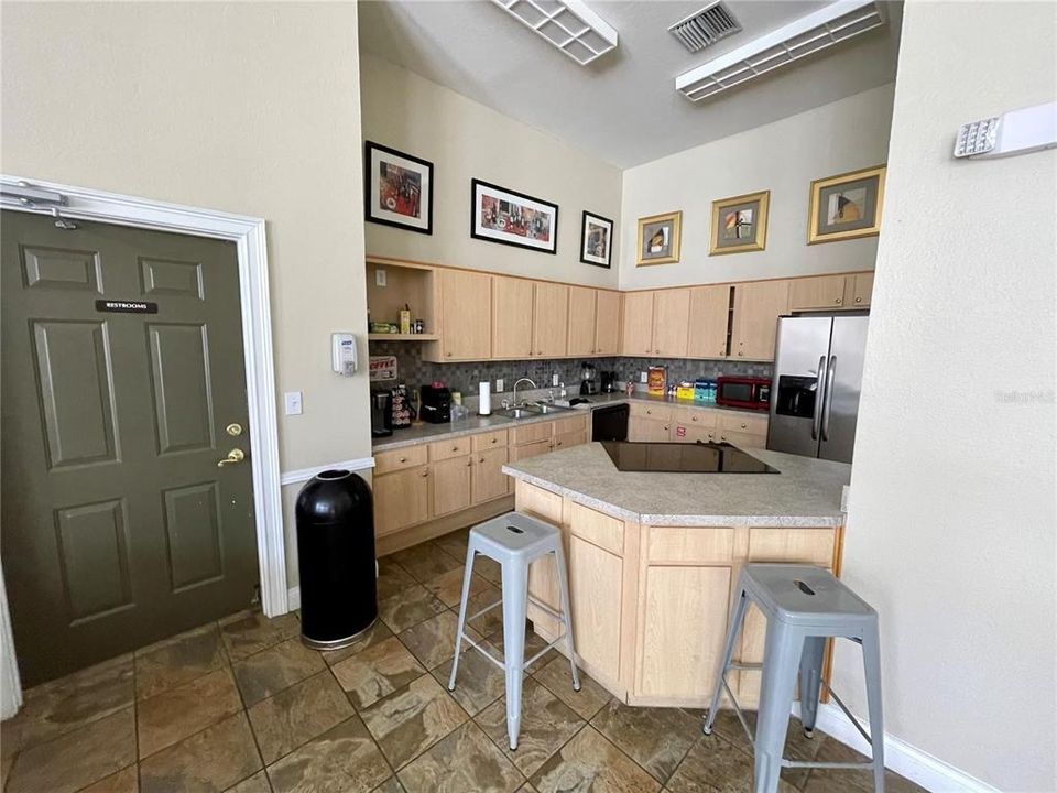 For Rent: $1,800 (2 beds, 2 baths, 1109 Square Feet)