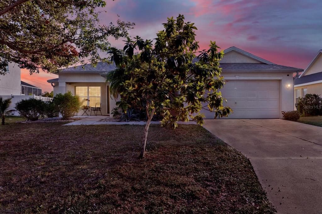 For Sale: $430,000 (3 beds, 2 baths, 2117 Square Feet)